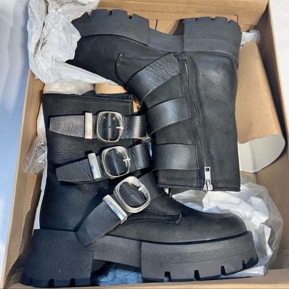 Steve Madden Roland Women's Black Buckle Ankle Boots New 7.5 - Picture 3 of 11